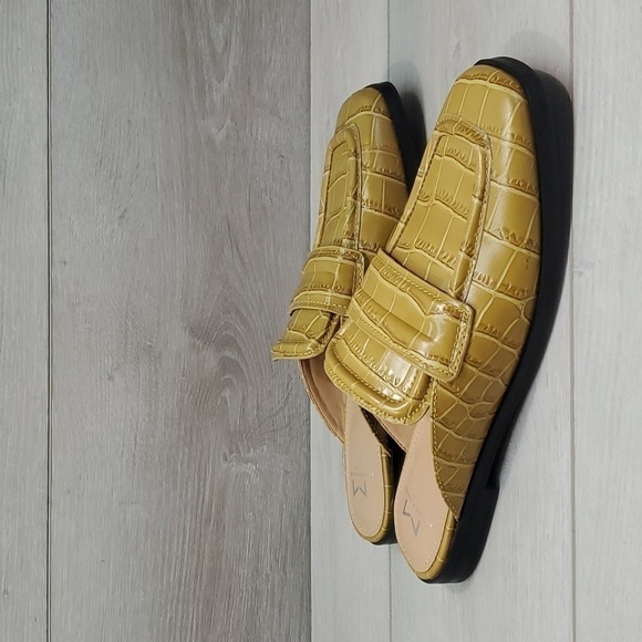 NEW Marc Fisher LTD Flyta Womens Loafer Slip on mules leather shoes sz 6.5 - Picture 2 of 12